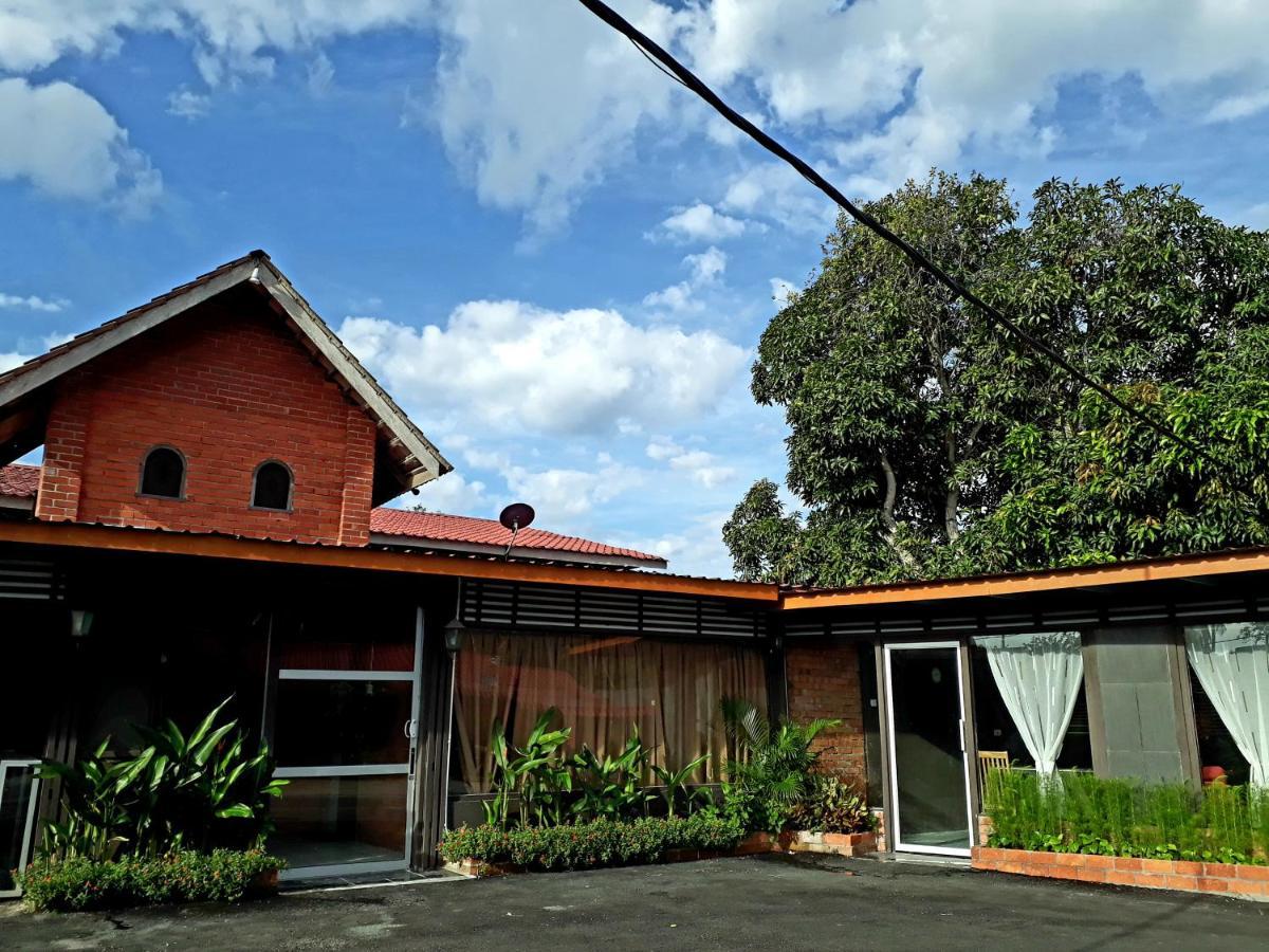 Albergue Dorm Master Padang Mat Sirat Exterior foto