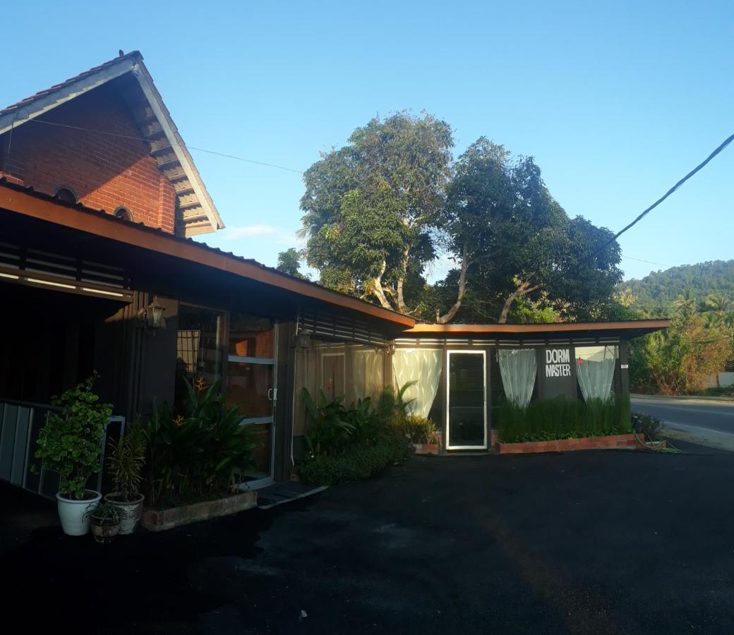 Albergue Dorm Master Padang Mat Sirat Exterior foto