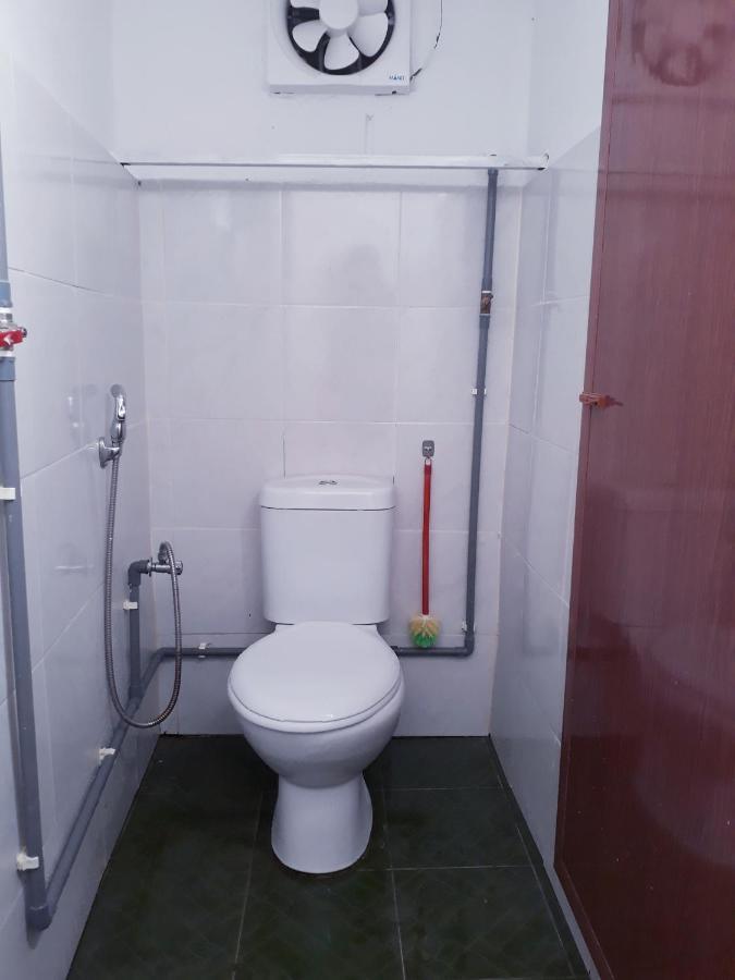 Albergue Dorm Master Padang Mat Sirat Exterior foto