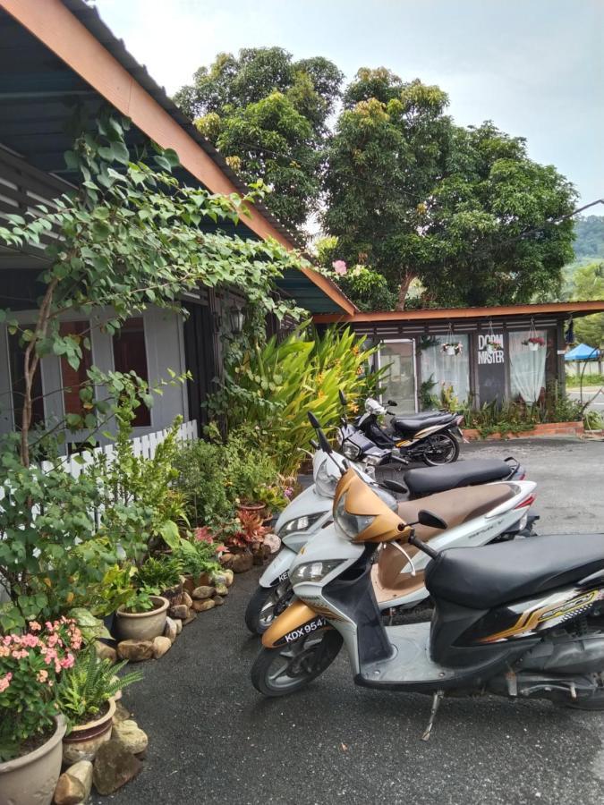 Albergue Dorm Master Padang Mat Sirat Exterior foto